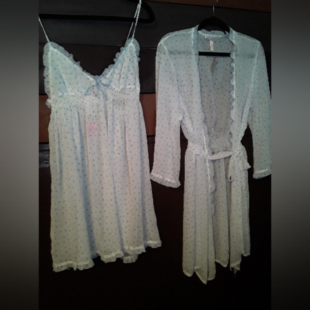 NWOT Medium Oscar De La Renta Feminine And Girly Two-piece Lingerie Set - Picture 6 of 14